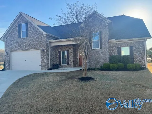 2827 Eastern Shore Dr SE, Owens X Rds, AL 35763