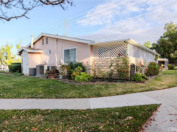 19204 Avenue Of The Oaks Unit E, Santa Clarita, CA 91321