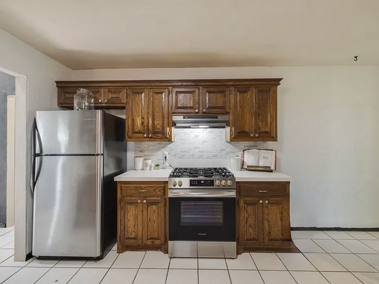 7613 Maehs Cir — Photo 6