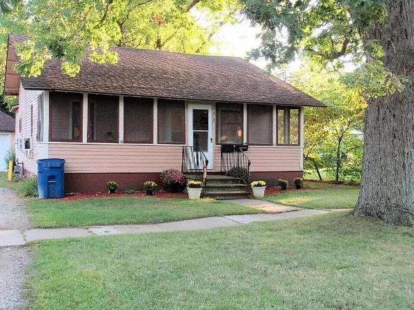212 E Hammond St, Otsego, MI 49078