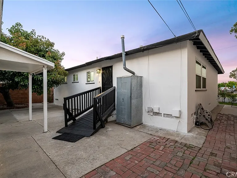 2023 Border Ave — Photo 40