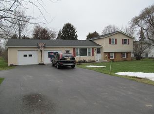 1173 Hatch Rd, Webster, NY 14580