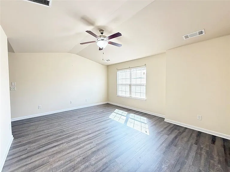3712 Brockenhurst Dr — Photo 11