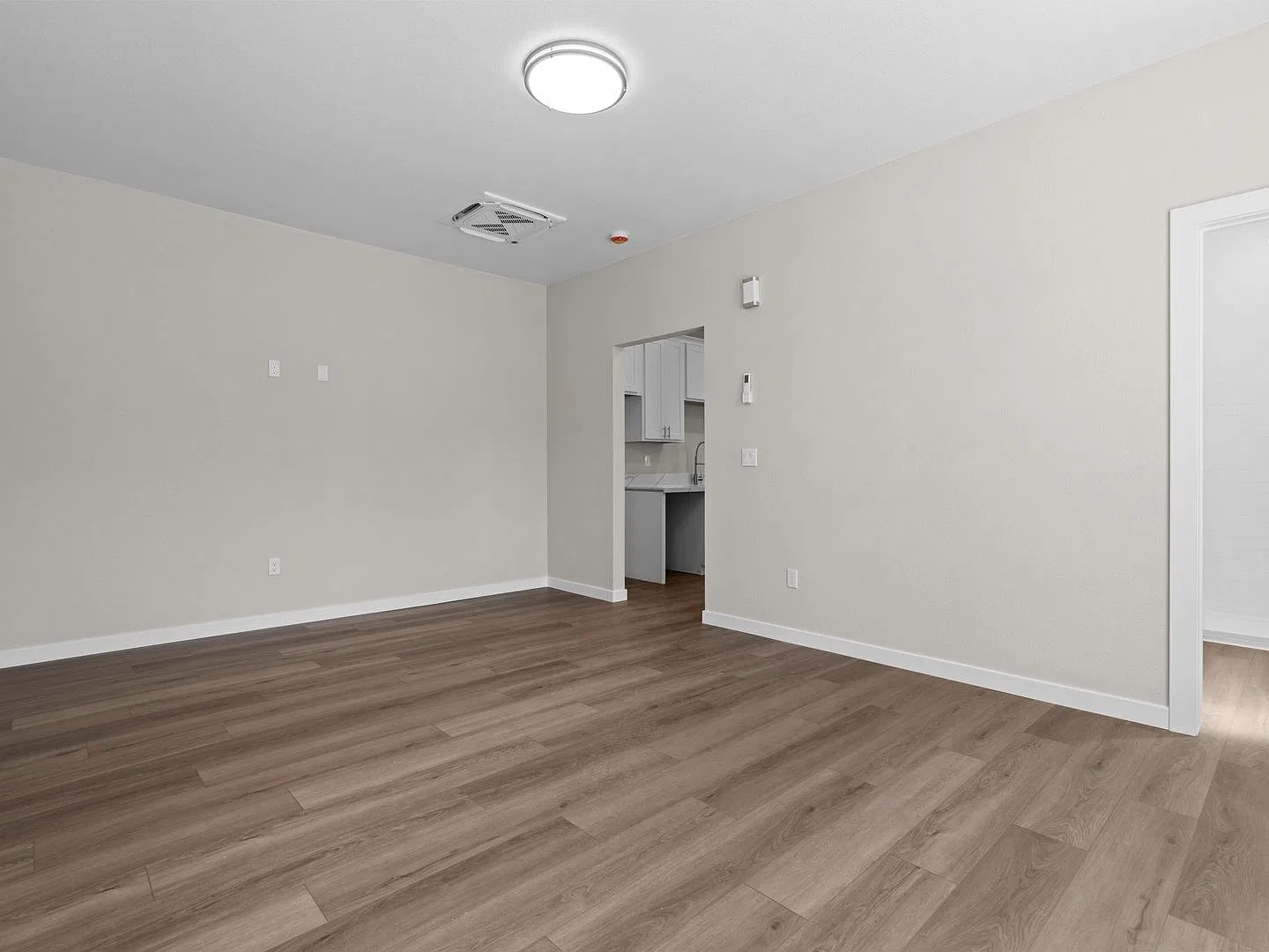 Ground Floor Fully Remodeled Unit — Photo 4