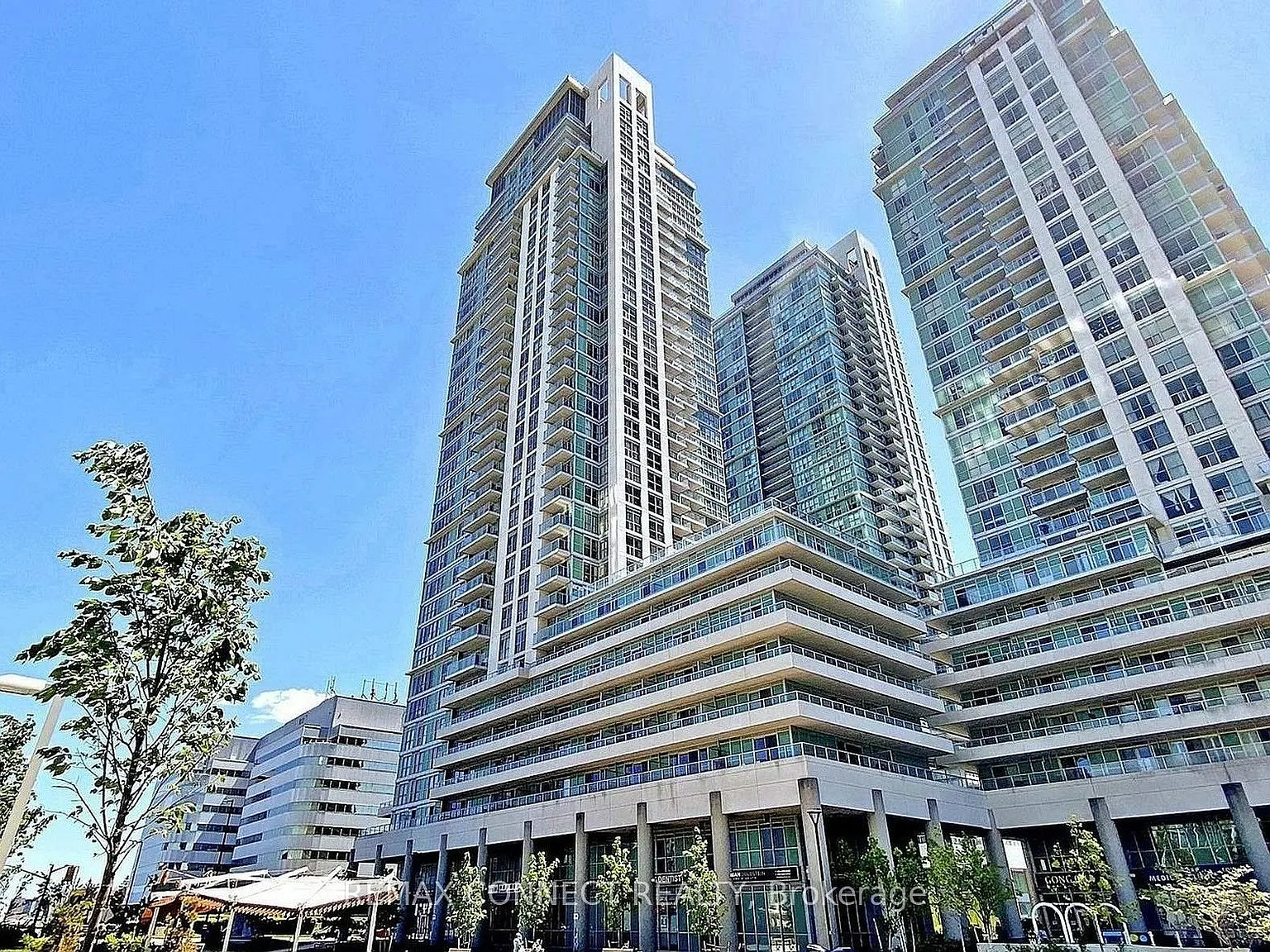 2 bed, $2,575 — Photo 1