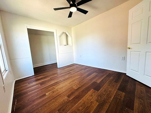 4th image of 2417 Oaklawn Blvd