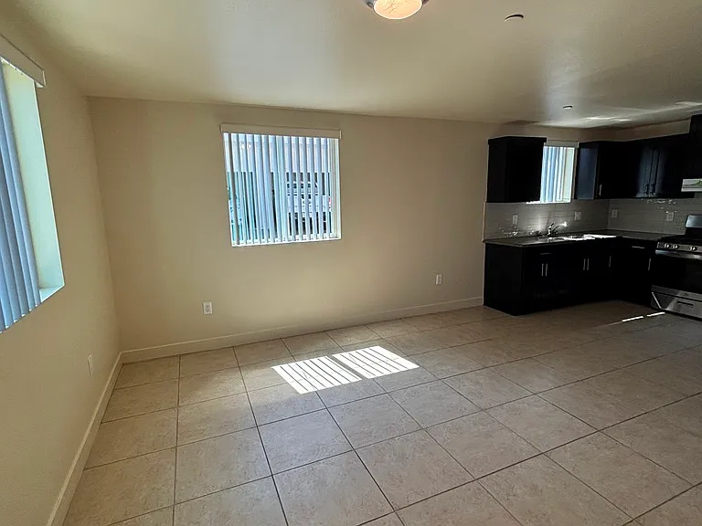 1612 N Soto St — Photo 3