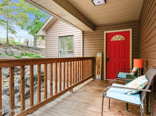 777 Lindsey Mill Cir, Rocky Top, TN 37769