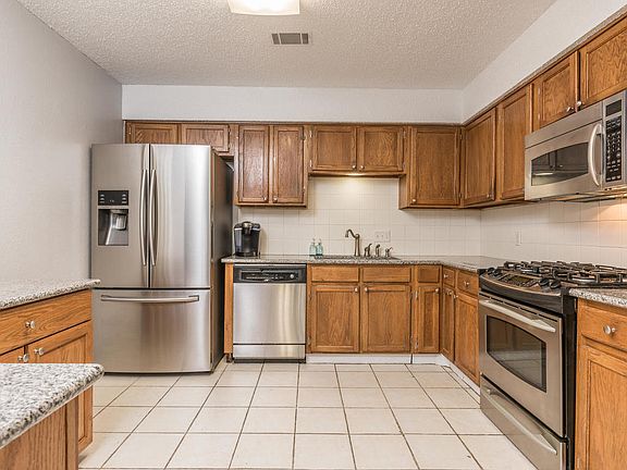 4th image of 9710 Moorberry St