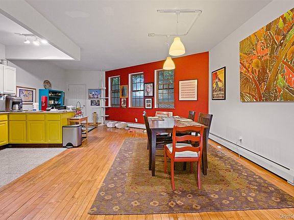 4th image of 91 Hudson Avenue