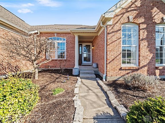 3rd image of 50 Martin Ln