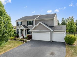 10020 Berkshire Ln, Huntley, IL 60142