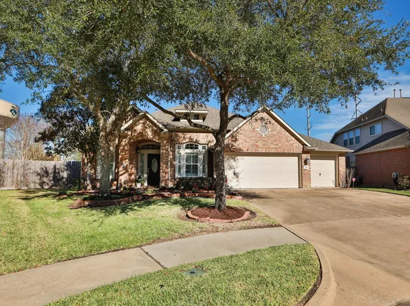 852 Shoal Pointe Ln, League City, TX 77573