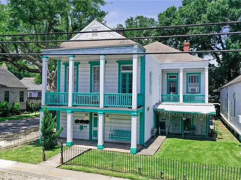 1800 Dante Street - - — Photo 1