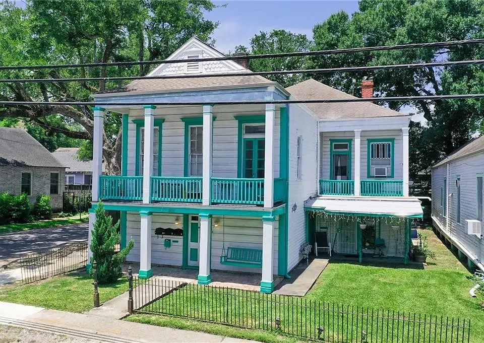 1800 Dante Street - -