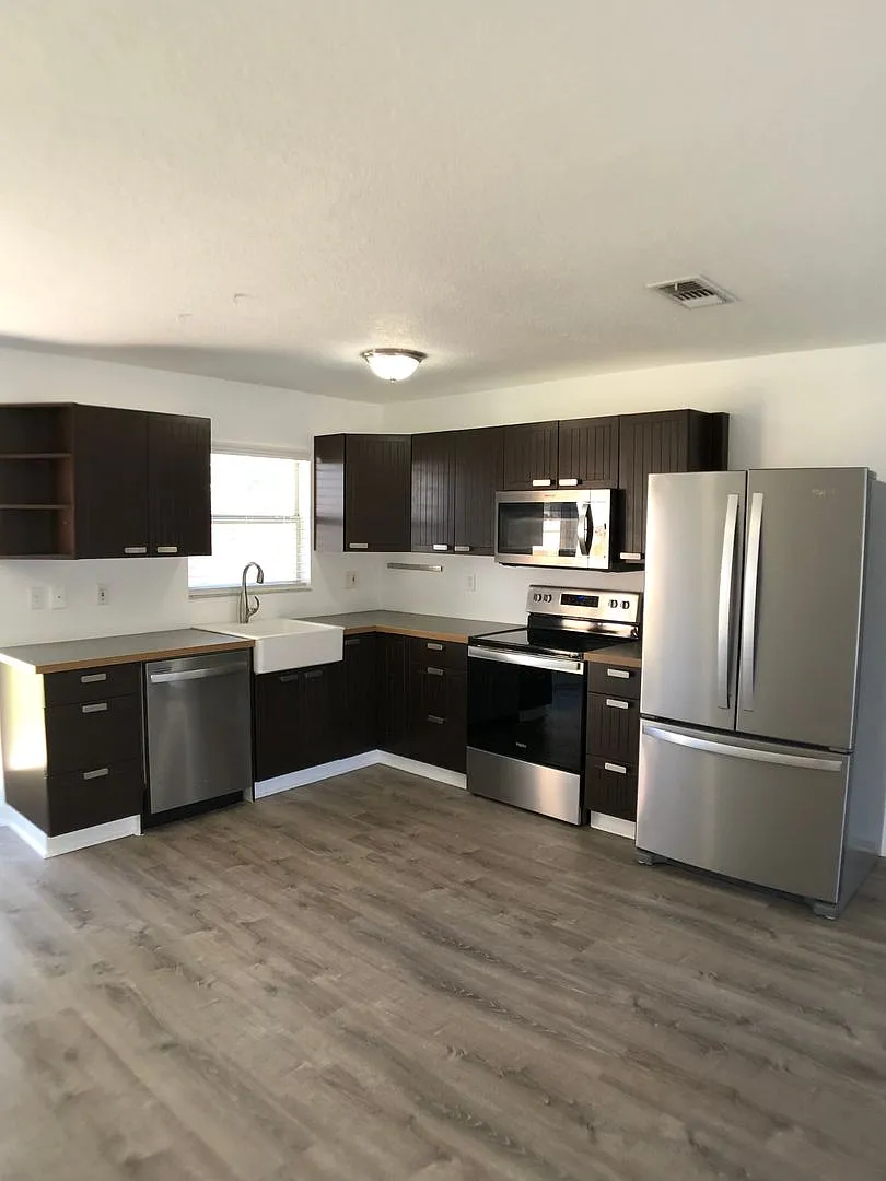 Building Photo - 3231 Marigold Dr