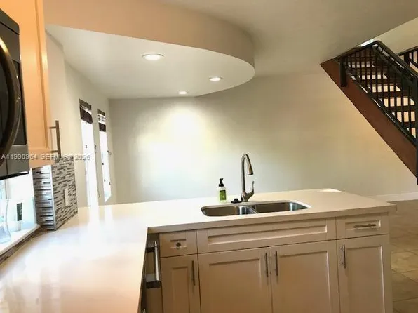 3356 Bird Ave APT 10, Miami, FL 33133