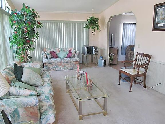 2nd image of 1055 La Paloma Blvd