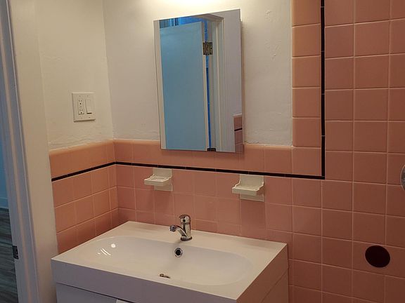 4th image of 4614 Chester Ave Floor 1