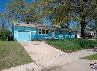 1312 SW 32nd St, Topeka, KS 66611