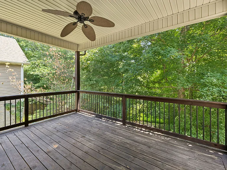 634 Hidden Valley Dr — Photo 33