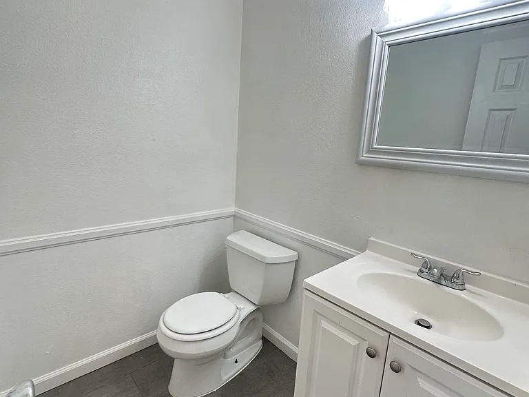 230 Regency Ct #A — Photo 11
