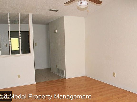 4th image of 401 Northern Dove Ln APT B