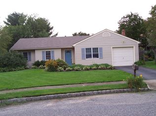 11 Jay Ct, Hazlet, NJ 07730