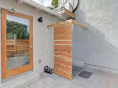 611 W Mission St #A — Photo 6