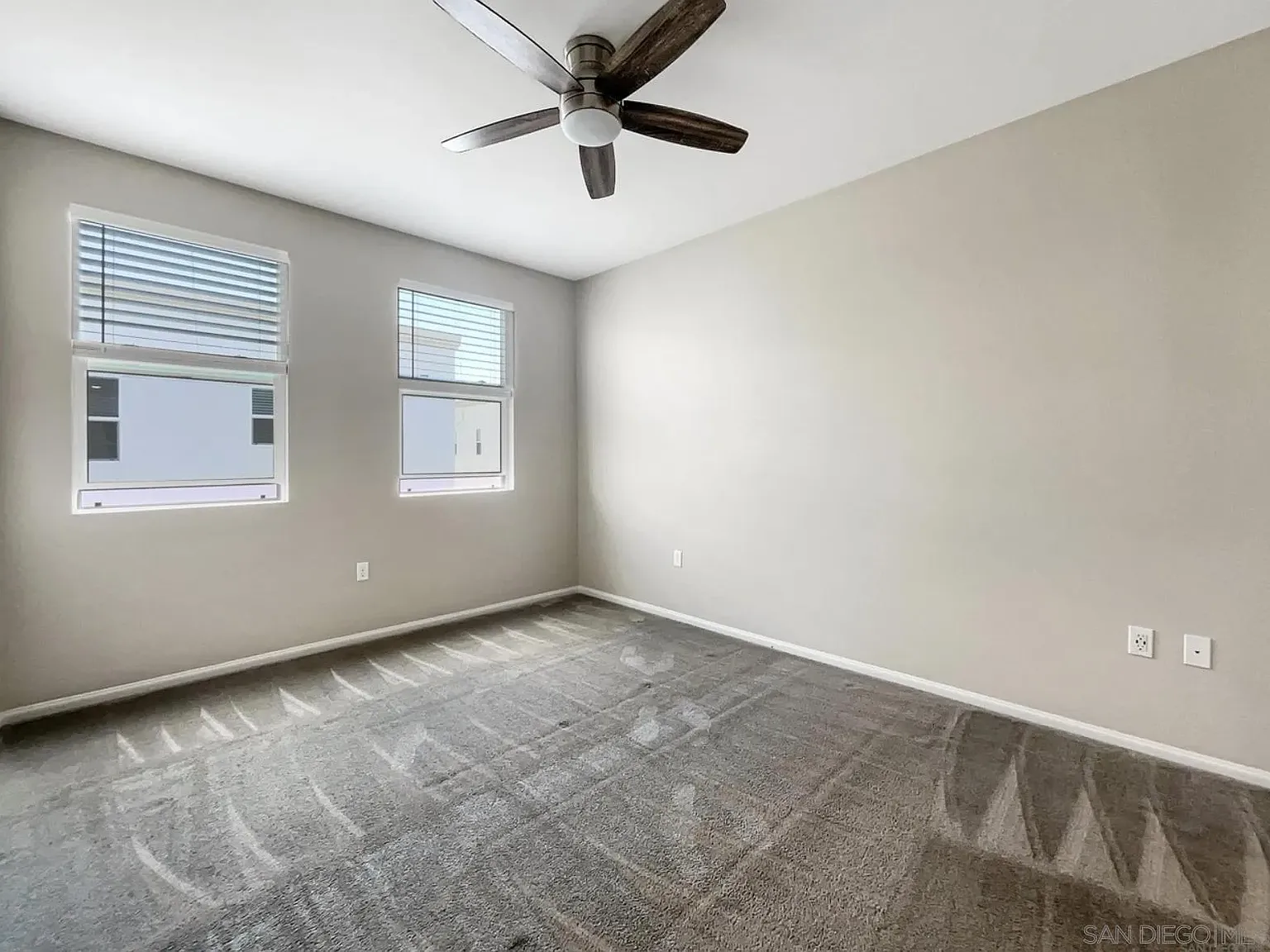 2 bed, 2.5 bath, 1192 sqft, $3,588 — Photo 4