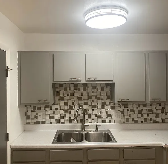 525 Bright Ave #3 — Photo 2