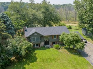 3330 Jewell Rd, Howell, MI 48843