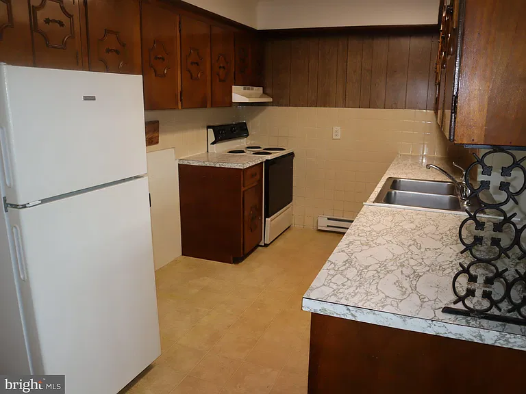 319 Camden Ave #F — Photo 6