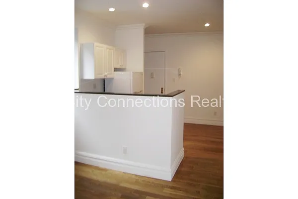 Rented by City Connections Realty | media 31