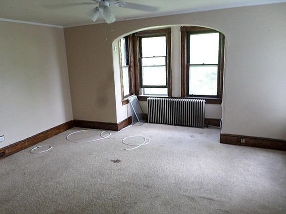 Additional Living Room