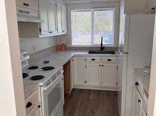 214 W 4th St, Molalla, OR 97038