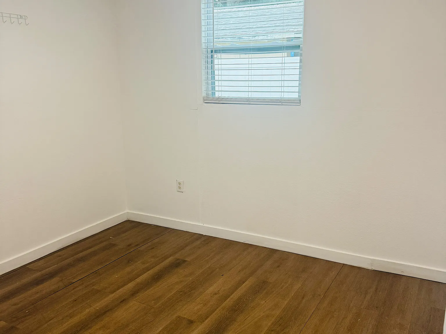 2 bed, 988 sqft, $1,500 — Photo 4