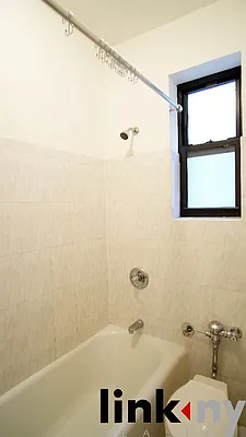 Rented by Link NY Realty | media 9