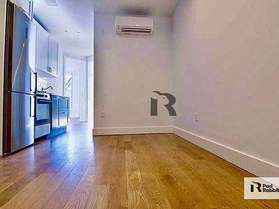 5th image of 473 Park Pl #3AA