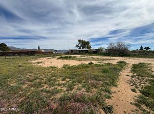 26715 S GRANDVIEW Drive #24, Congress, AZ 85332