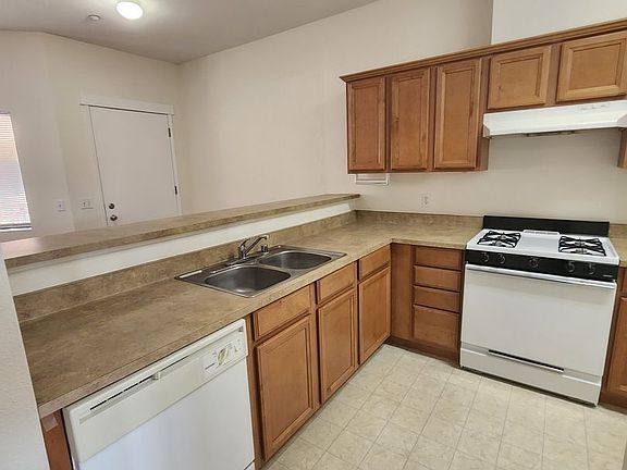 3rd image of 200 S 13th St APT 302