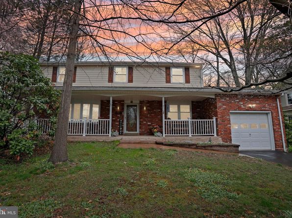 850 N Pennsylvania Ave, Morrisville, PA 19067