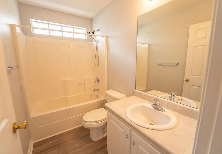 123 W Tisbury Ln — Photo 22