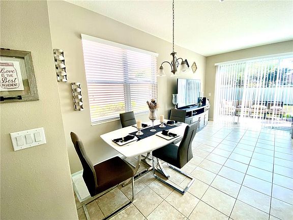 5th image of 7022 Holly Heath Dr