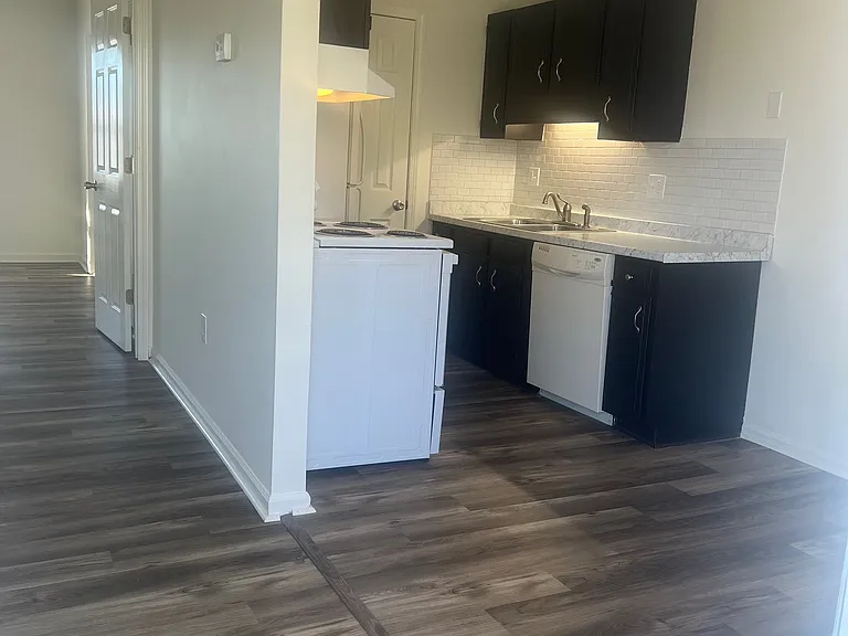 4335 Lela Ave NE #1 — Photo 6