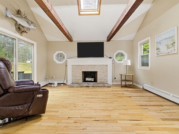 3rd image of 18 Russell Trufant Rd