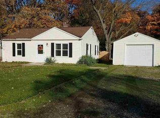 1903 Oak Park Dr, South Bend, IN 46617