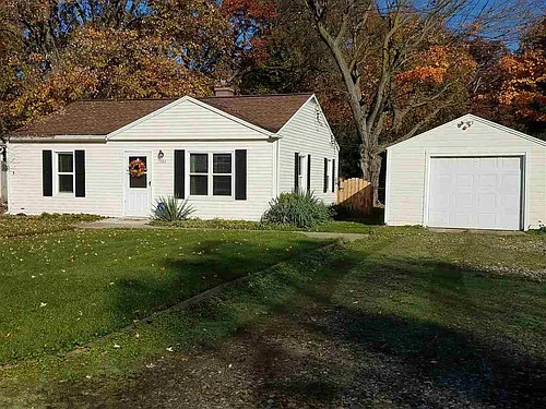 1903 Oak Park Dr Photo 1