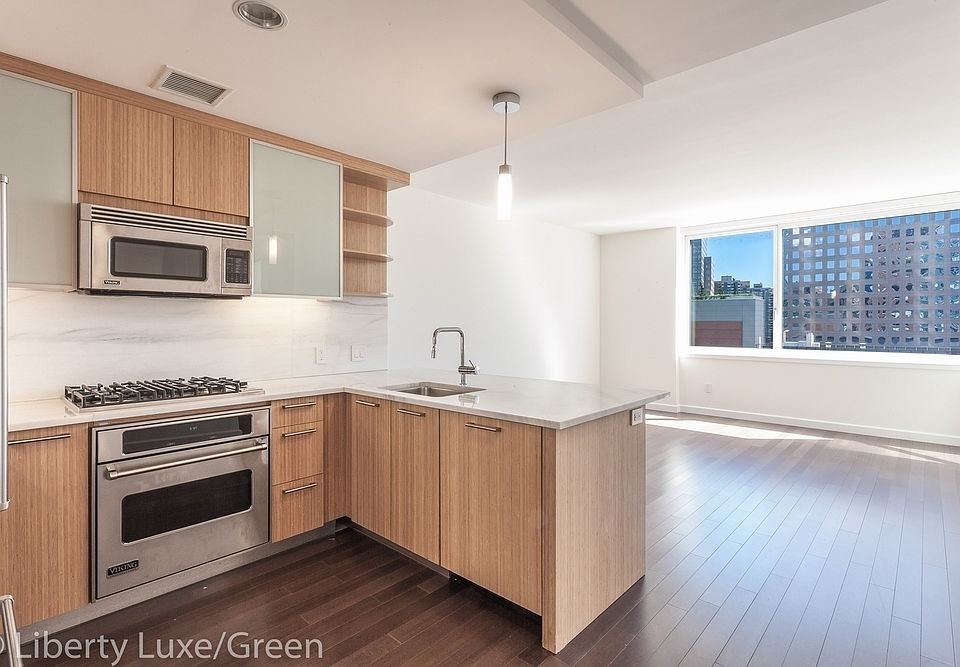 1st image of 200 N End Ave APT 21E