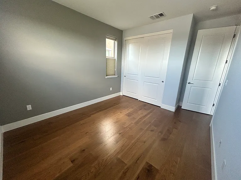 Lexington Ln — Photo 13